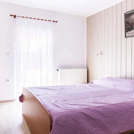 6 Apartament *