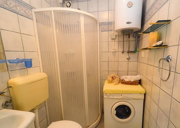 6 Apartman *