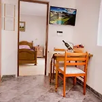6 Apartamento *